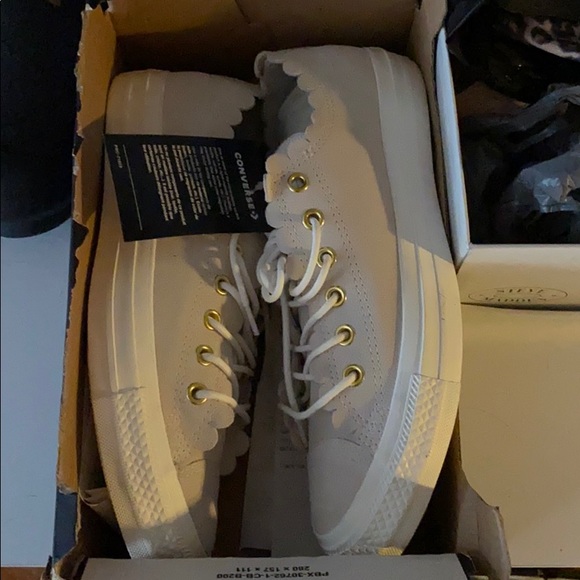 Converse Shoes - Women’s converse low